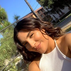 Meet your Posher, Julissa